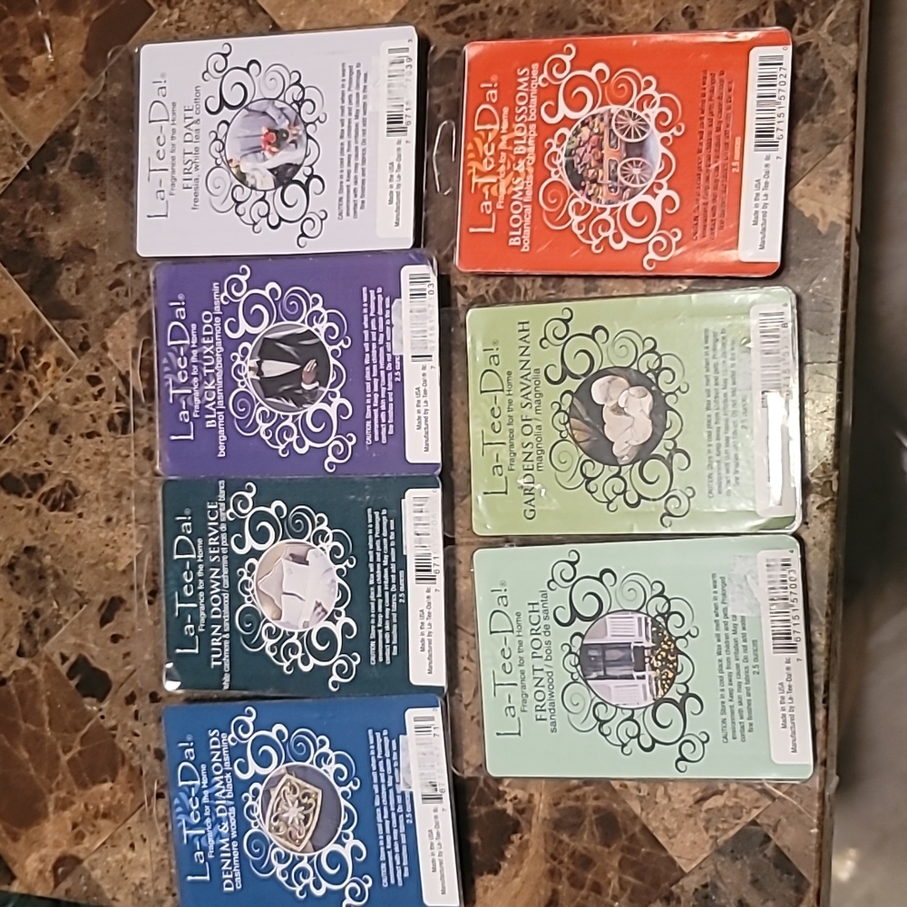 La tee da Wax Melts